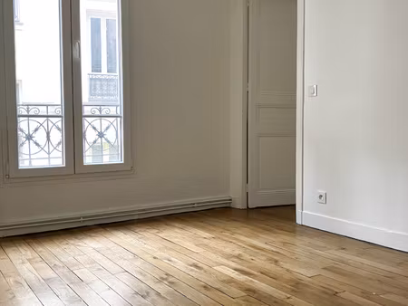 paris 18 ème  deux pièces