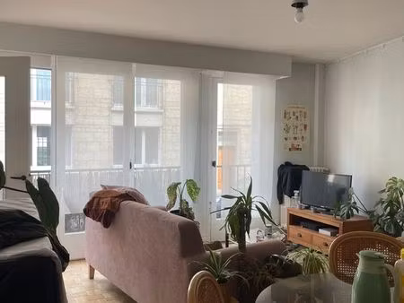 f-3 de 80 m² à caen-centre