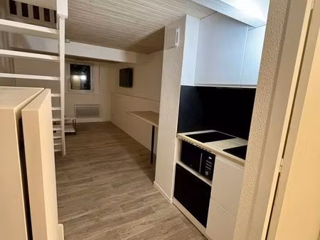 bordeaux centre (musée d’aquitaine) – t1 bis en deplux – meublé – 39 47 m² – tout équipé (