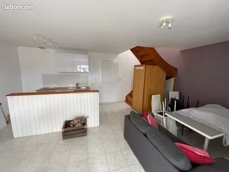 ? à louer – duplex 1 chambre + bureau (ou deuxième chambre) – 60 m² – 430 /mois