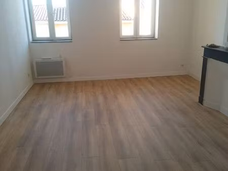 appartement t2 rénové – 42 62 m² – nogaro – disponible immédiatement