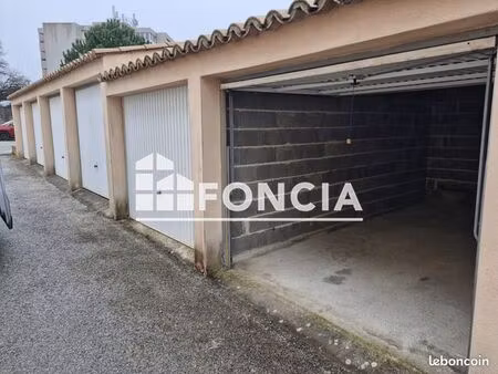 parking bagnols sur ceze