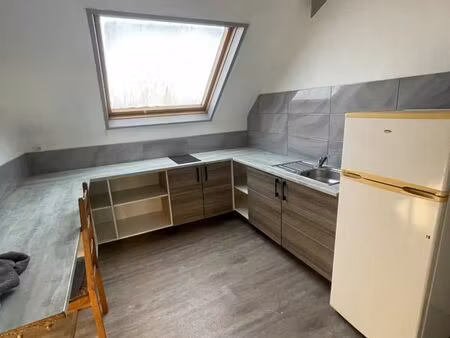 studio toutes charges comprises