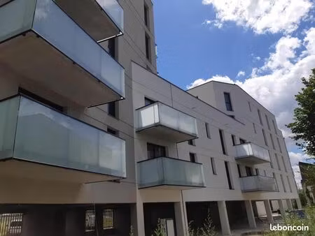 parking 8 m² valenciennes