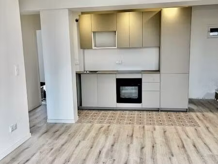 bel appartement entièrement rénové  prestations modernes  avec option de location d’un gar