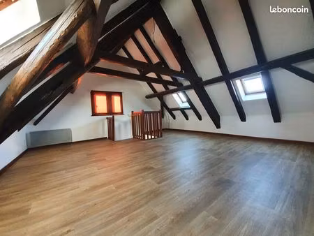 colmar proche centre/ f3 de 49m² au 3ème étage
