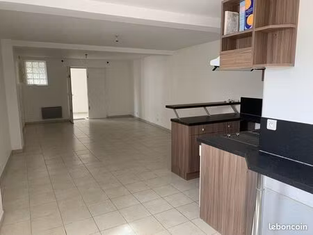 location grand studio à saint rémy les chevreuse