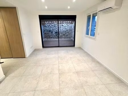 appartement t3 refait à neuf avec terrasse