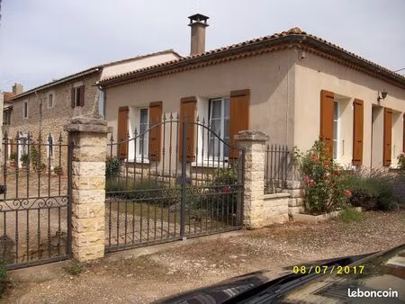 maison mitoyenne de 47 m2 à louer à sainte gemme 17250