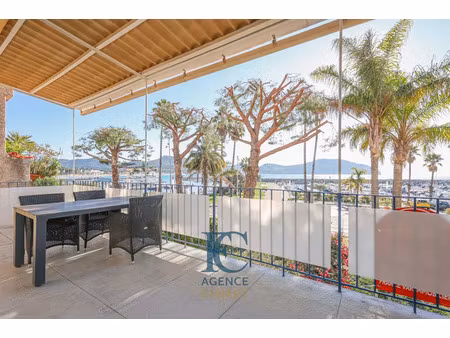 vente appartement 2 pièces 48 m² à les baumelles (83270)  395 000 €