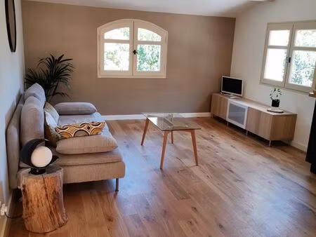 t2 lumineux avec grande terrasse