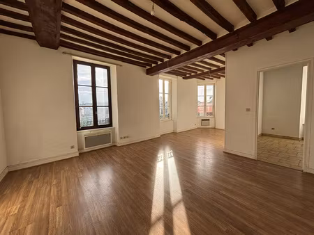 appartement 3 pièces 67 m2 - centre ville