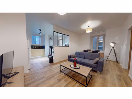 charmant appartement meublé t3 proche de toutes commoditées