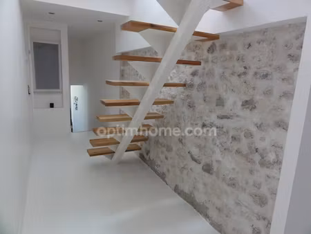 hyper centre  appartement en duplex de 100m2 à finir d'aménager dans petite copropriété au