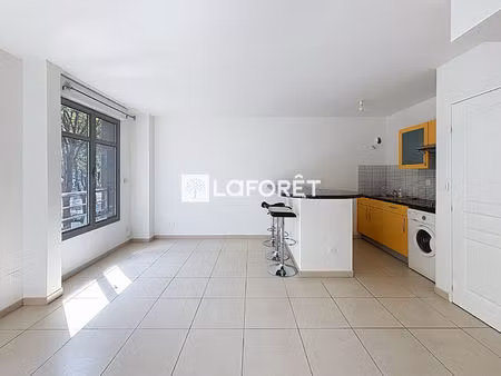 type 2 carré d'or / rond point du prado