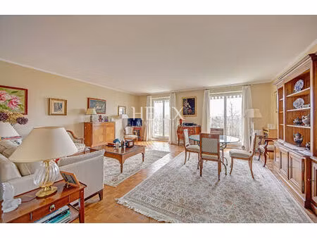 appartement 3 chambres  ascenseur  balcon  parking  cave  saint-germain- en laye 7 mn rer 