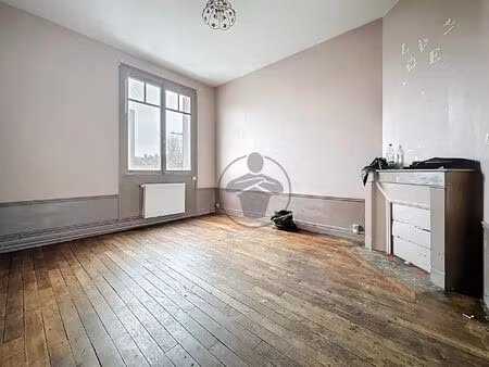vente appartement 4 pièces 74 m2 à saint-quentin