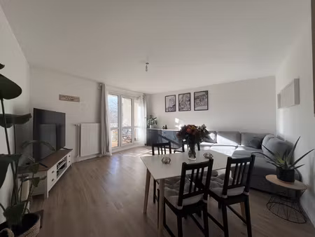 appartement avec balcon et garage