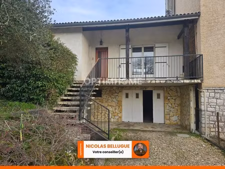 vivre eymet à pied : maison lumineuse avec jardin clos