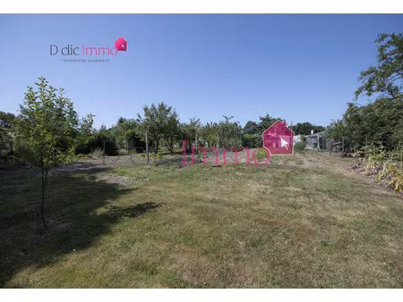 challans - la flocellière- terrain non viabilisé de 803 m2.