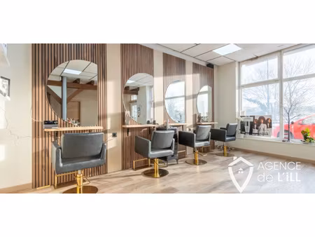 à louer local commercial idéal pour un salon de coiffure c