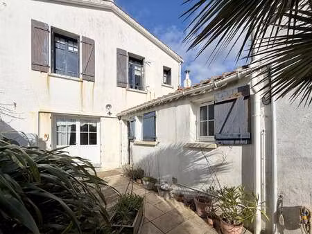 vente maison à saint-gilles-croix-de-vie centre ville (85800) : à vendre / 100m² saint-gil