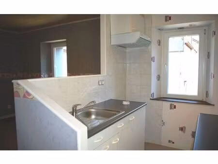 location appartement  33.52 m² t-2 à la broque  360 €