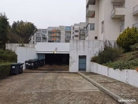 location parking royan