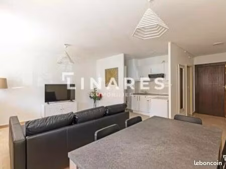 t4 plage des catalans