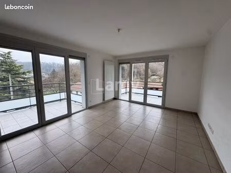 appartement 3 pièces 65 m²