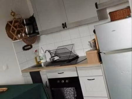 titre: studio meublé à louer gare cergy le haut