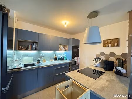 appartement 3 pièces 64 m²