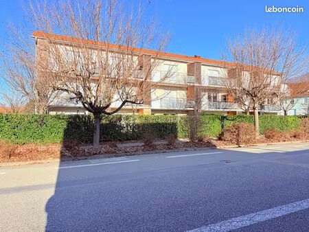 grand studio rénové rez de jardin