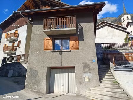 appartement t2 dans maison indépendante (tessens)