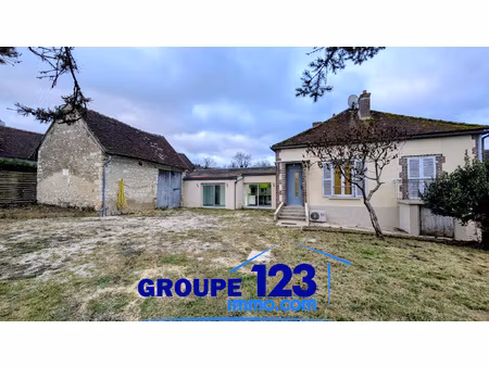 maison ancienne avec beau jardin