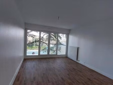 superbe t3 de 64m² avec balcon