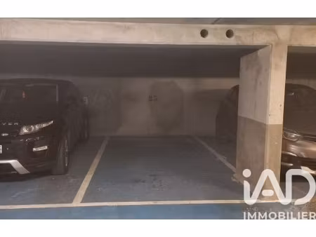 vente parking/box undefined m²