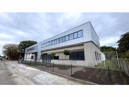 espace de bureau abordable à louer près de l'aéroport d'anv