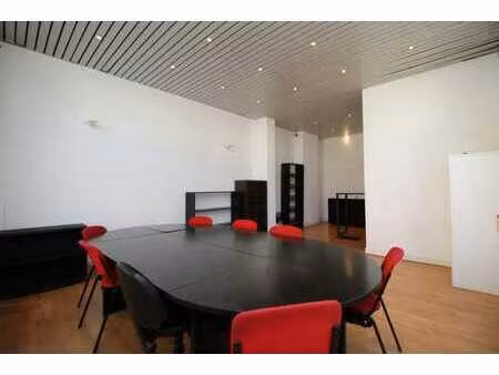 vanderkindere / bureau à louer de 40m²