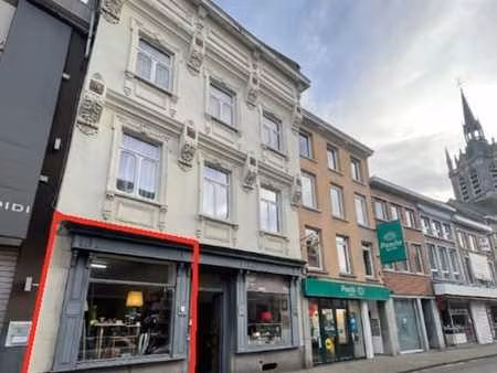 surface commerciale/bureau en plein centre-ville!