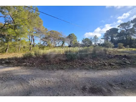 vente terrain 2520 m² à figanières (83830)  35 000 €