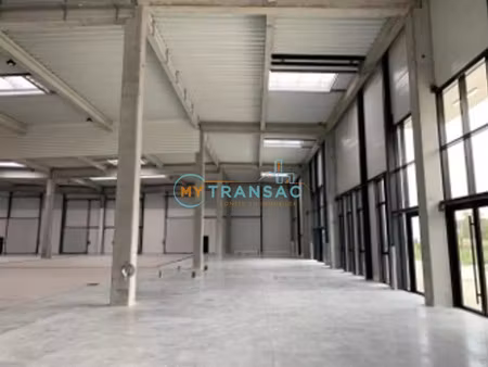location local industriel 3279 m² à sucy-en-brie (94370)