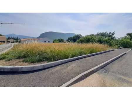 vente terrain 402 m² à laragne-montéglin (05300)  65 000 €