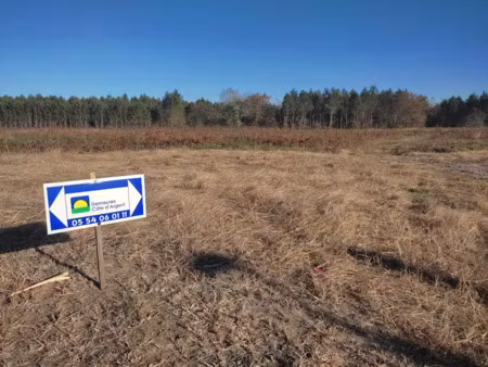 vente terrain 640 m² à laluque (40465)  54 314 €