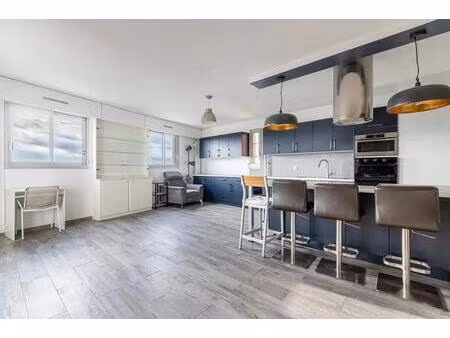 appartement de 3 pièces de 81 m² situé à paris