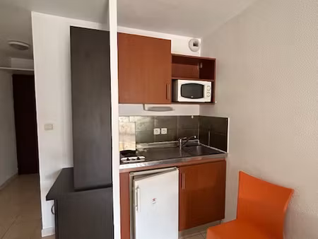 studio meuble a louer sur la garde