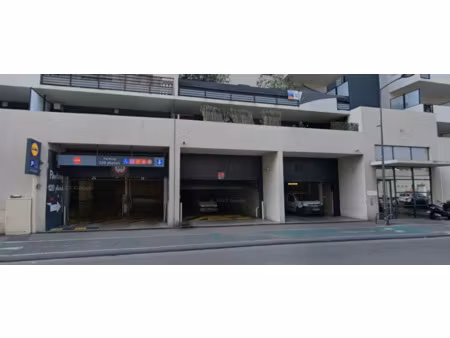 parking - pont de vivaux - 13010