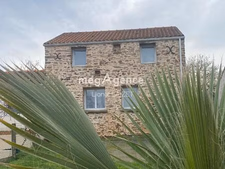 a vendre maison t5 3 chambres sur terrain de 706m2