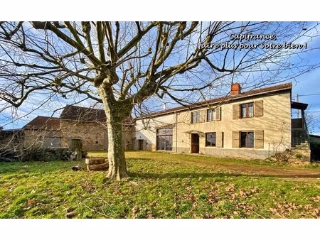 proche la clayette (71) ancienne ferme rénovée 244 m²  10 pièces  7 chambres avec dépendan