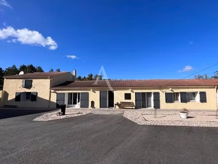 maison maché 5 chambres 177 m² 40000m² de terrain avec grande dépendance